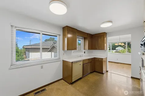 3751 SW Rose Street Seattle WA 98126