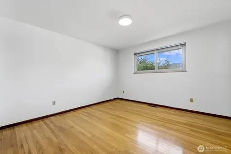 3751 SW Rose Street Seattle WA 98126