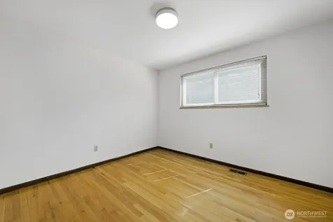 3751 SW Rose Street Seattle WA 98126