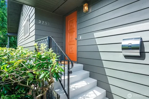 3751 SW Rose Street Seattle WA 98126