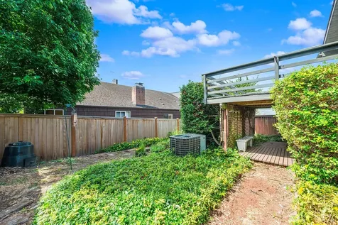 3751 SW Rose Street Seattle WA 98126