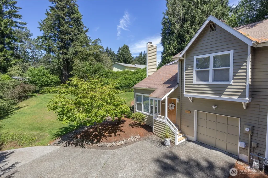 1524 Marine Drive Bremerton WA 98312