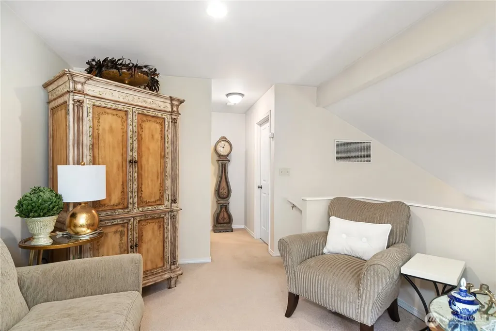 1524 Marine Drive Bremerton WA 98312