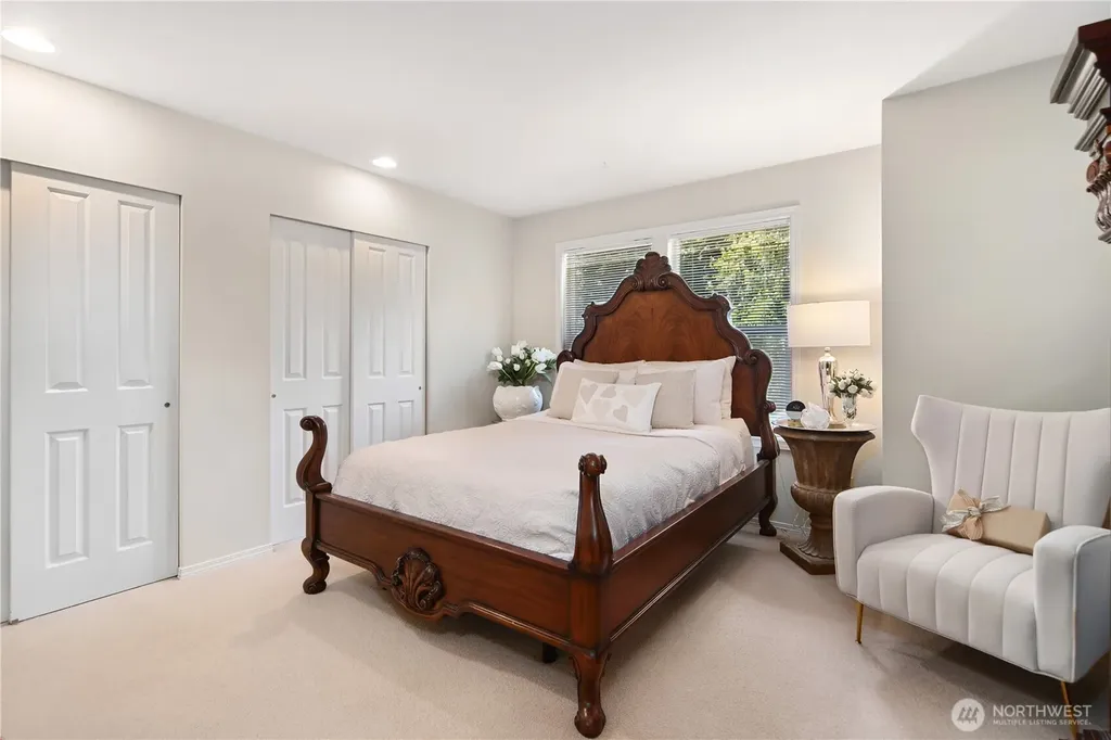1524 Marine Drive Bremerton WA 98312