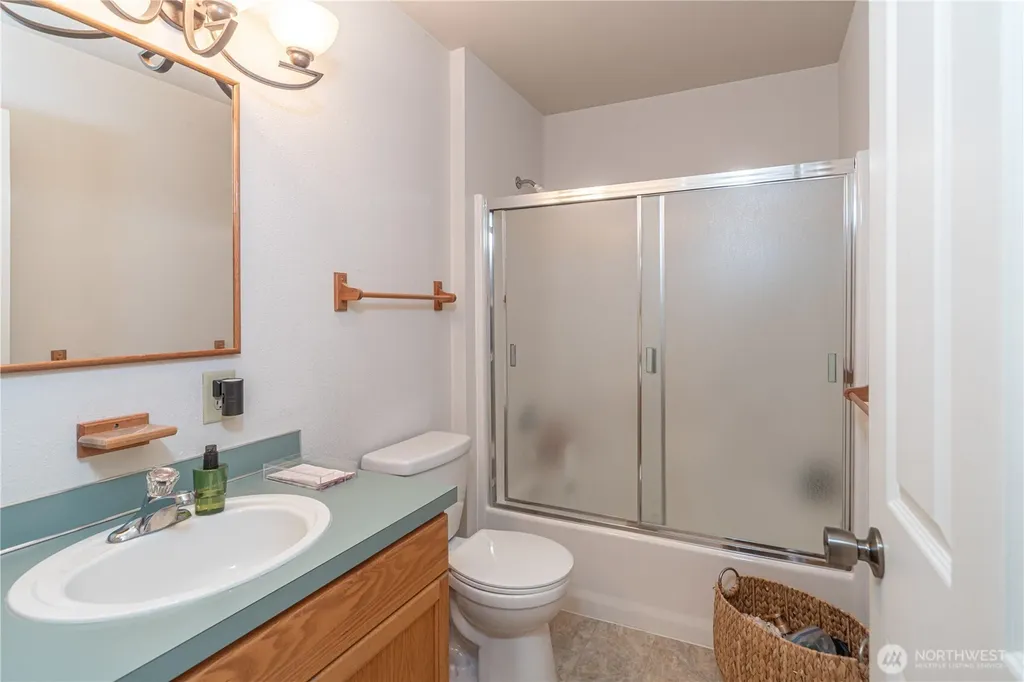 1524 Marine Drive Bremerton WA 98312