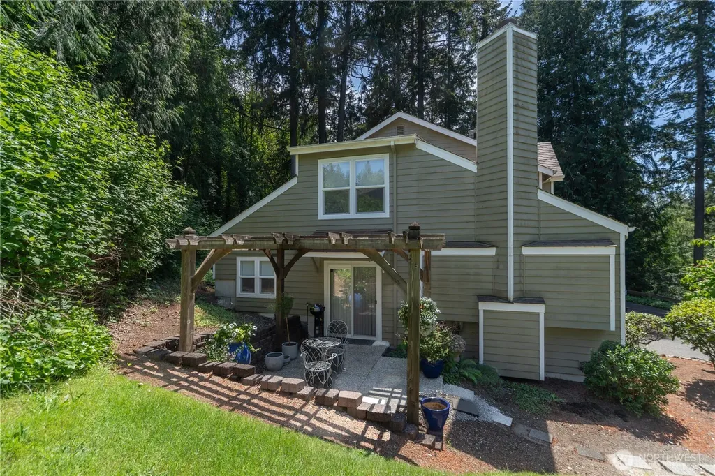 1524 Marine Drive Bremerton WA 98312