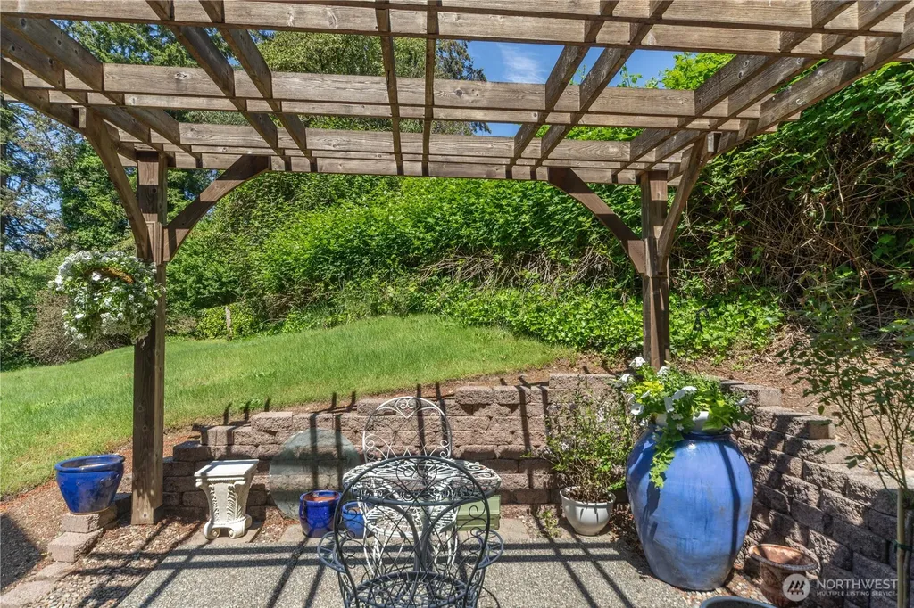 1524 Marine Drive Bremerton WA 98312