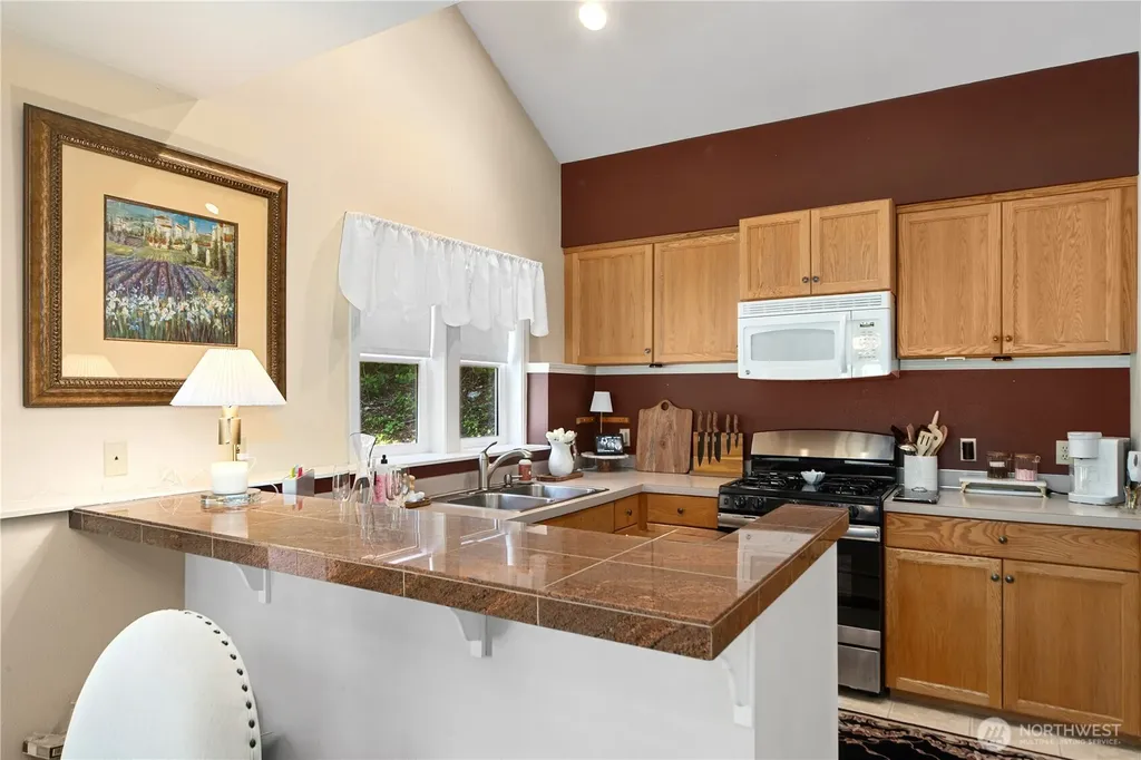 1524 Marine Drive Bremerton WA 98312