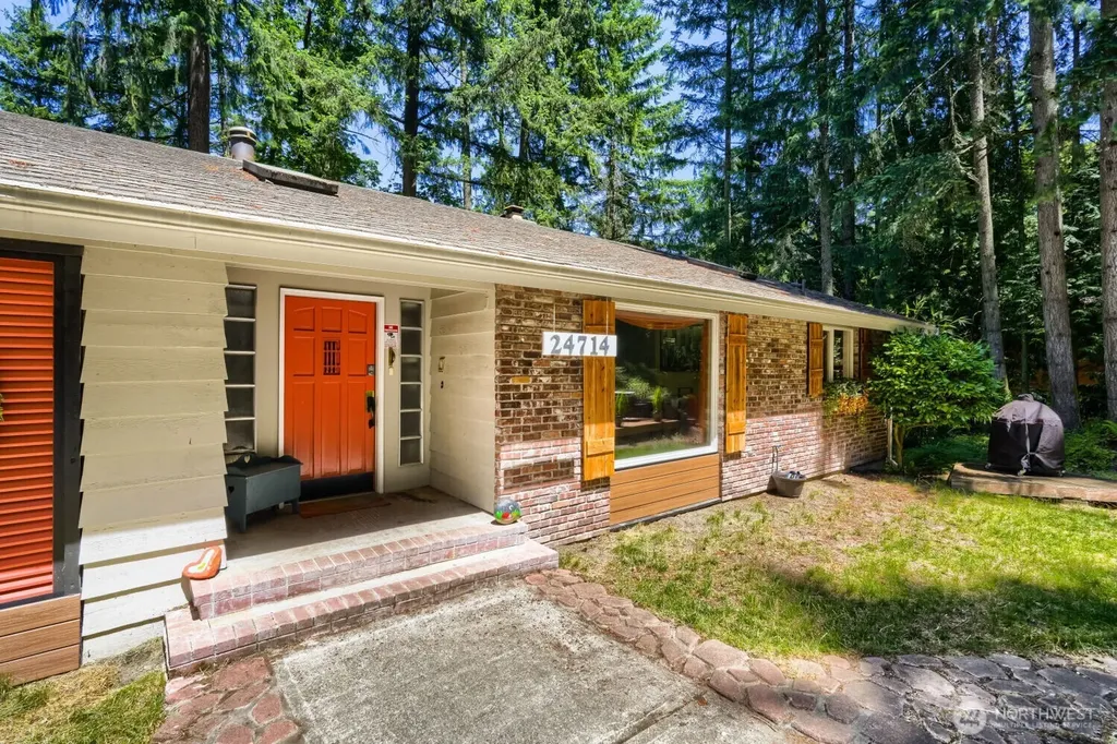 24714 SE Mirrormont Way Issaquah WA 98027