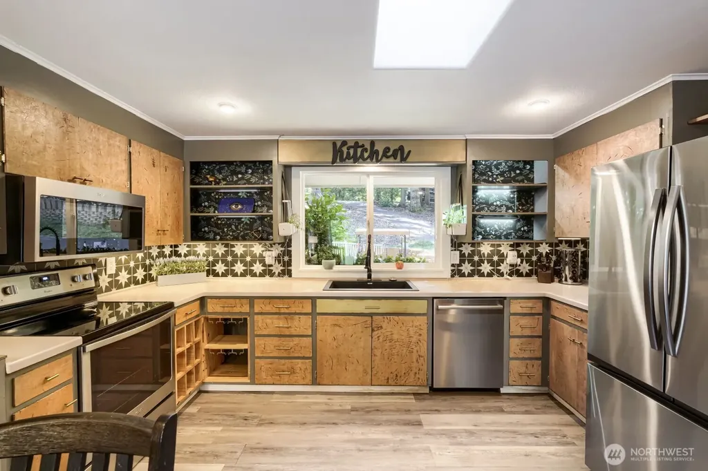 24714 SE Mirrormont Way Issaquah WA 98027