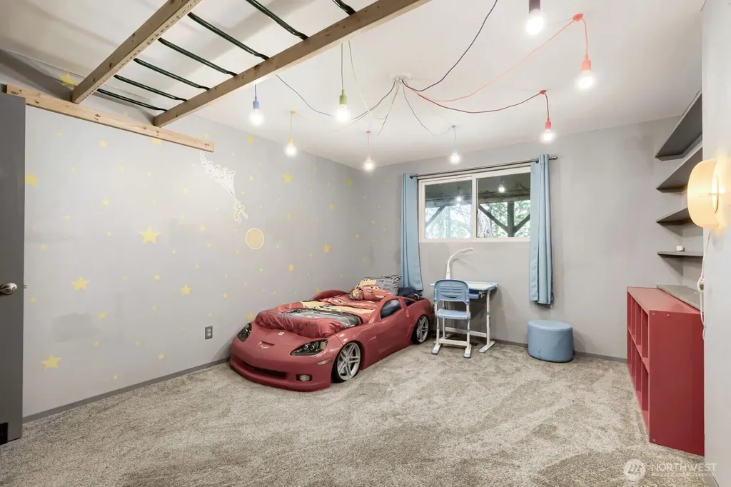 24714 SE Mirrormont Way Issaquah WA 98027