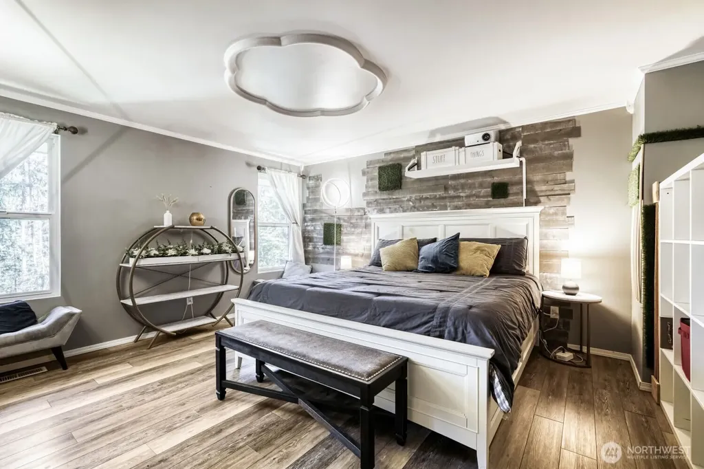 24714 SE Mirrormont Way Issaquah WA 98027