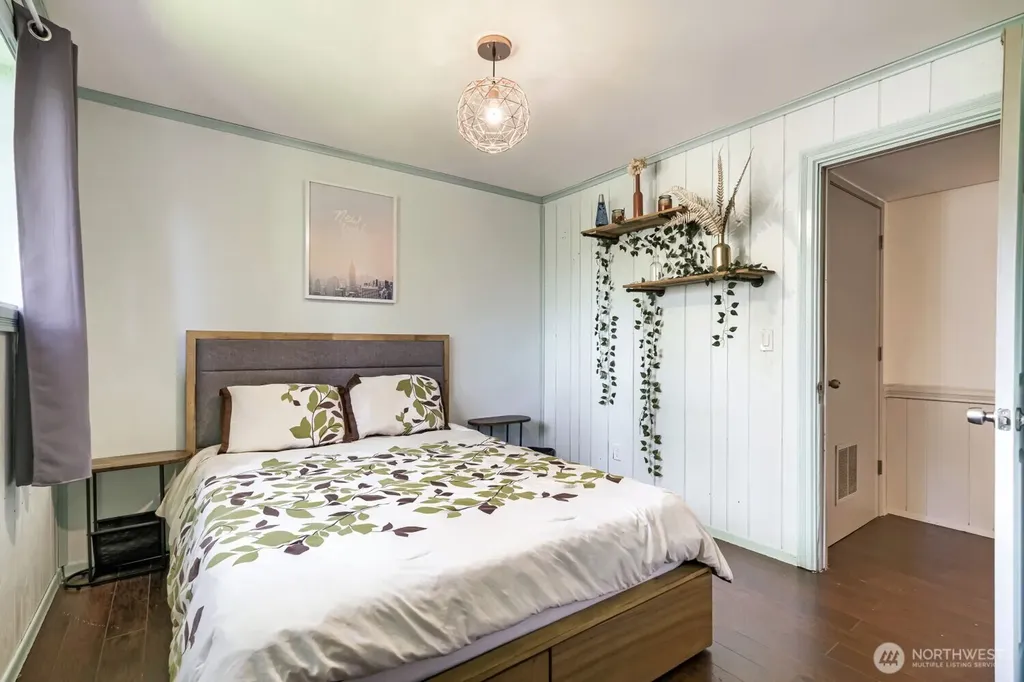 24714 SE Mirrormont Way Issaquah WA 98027