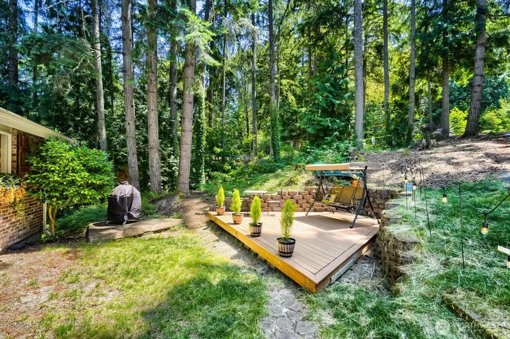 24714 SE Mirrormont Way Issaquah WA 98027