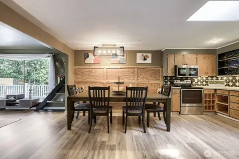 24714 SE Mirrormont Way Issaquah WA 98027