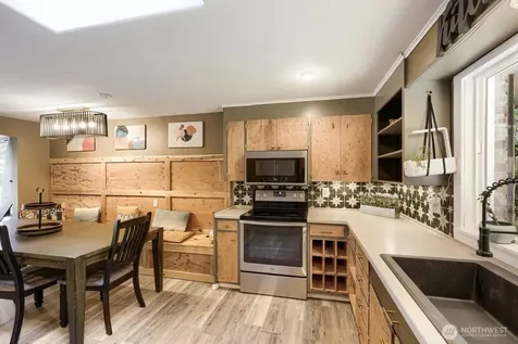 24714 SE Mirrormont Way Issaquah WA 98027