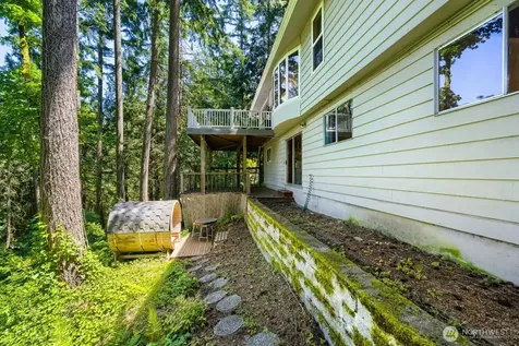 24714 SE Mirrormont Way Issaquah WA 98027