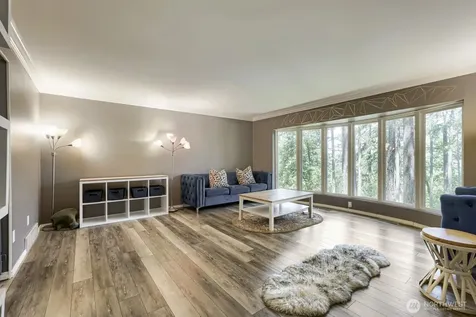 24714 SE Mirrormont Way Issaquah WA 98027