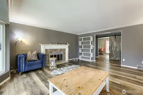 24714 SE Mirrormont Way Issaquah WA 98027