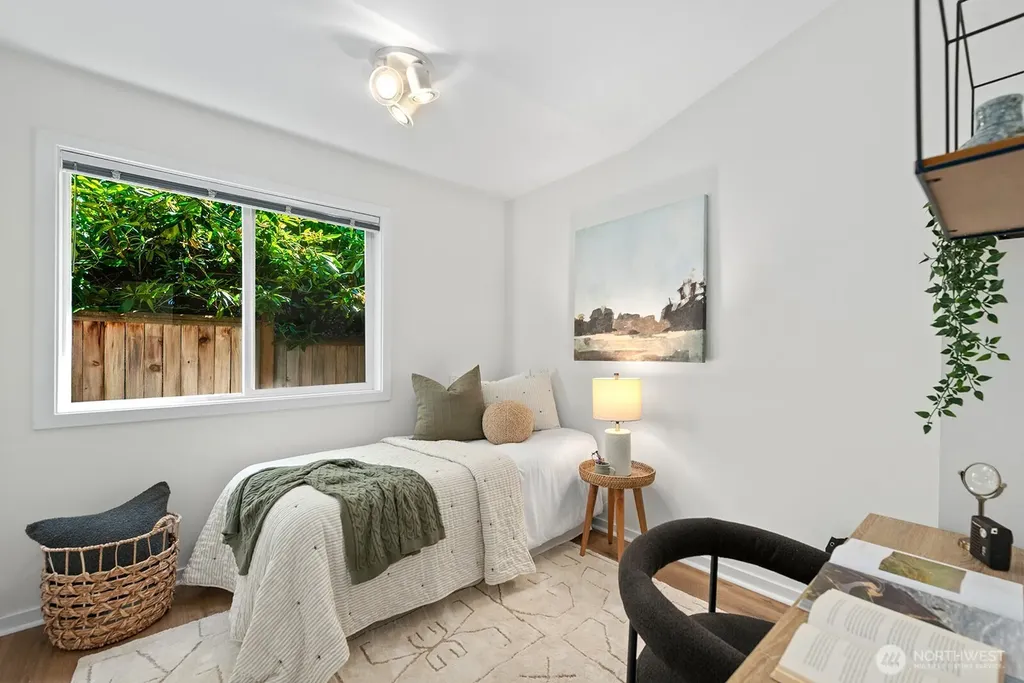 4018 59th Avenue SW Seattle WA 98116