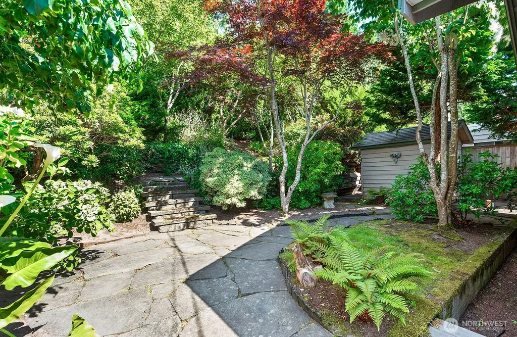 4018 59th Avenue SW Seattle WA 98116