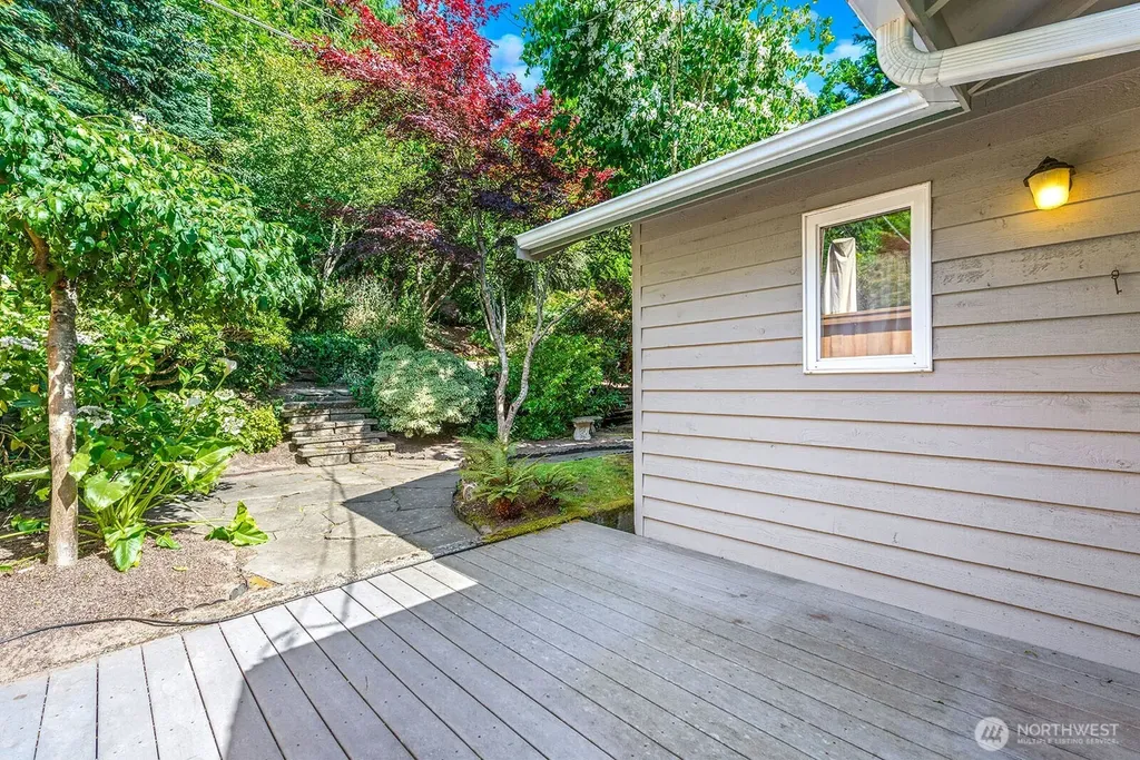 4018 59th Avenue SW Seattle WA 98116