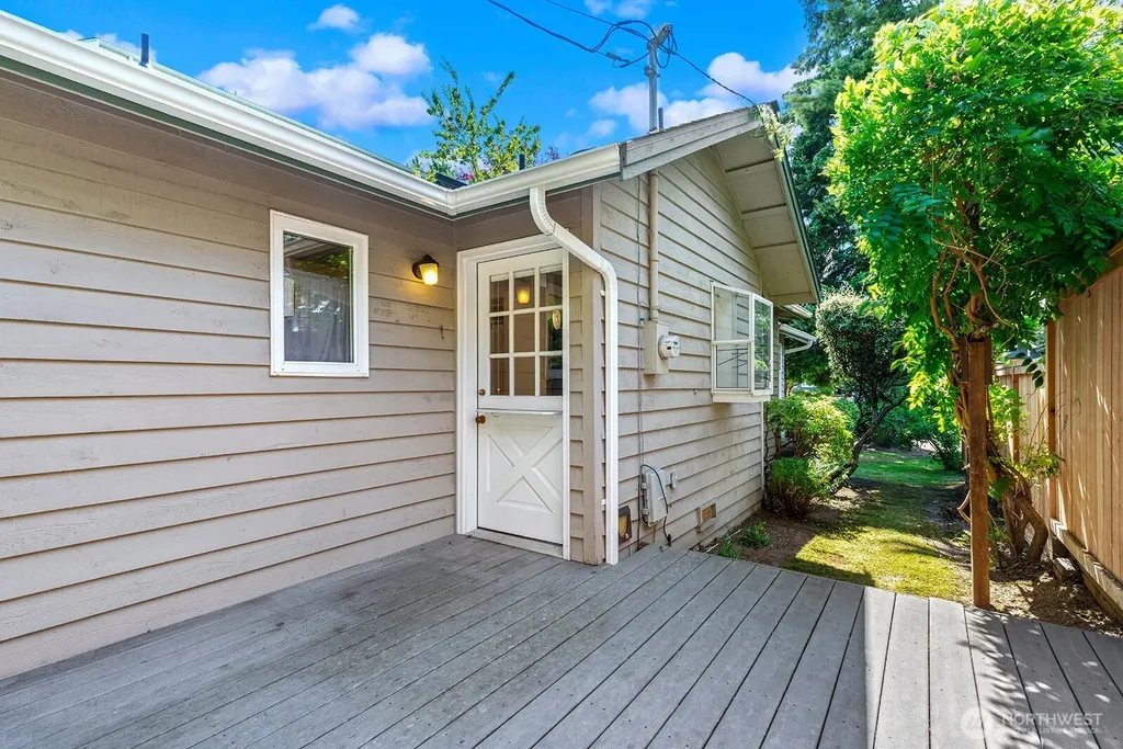 4018 59th Avenue SW Seattle WA 98116