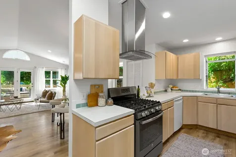 4018 59th Avenue SW Seattle WA 98116