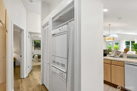 4018 59th Avenue SW Seattle WA 98116
