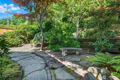 4018 59th Avenue SW Seattle WA 98116