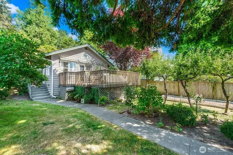 4018 59th Avenue SW Seattle WA 98116