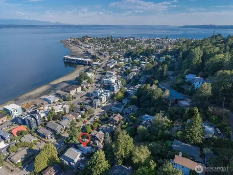 4018 59th Avenue SW Seattle WA 98116