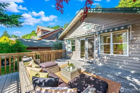 4018 59th Avenue SW Seattle WA 98116