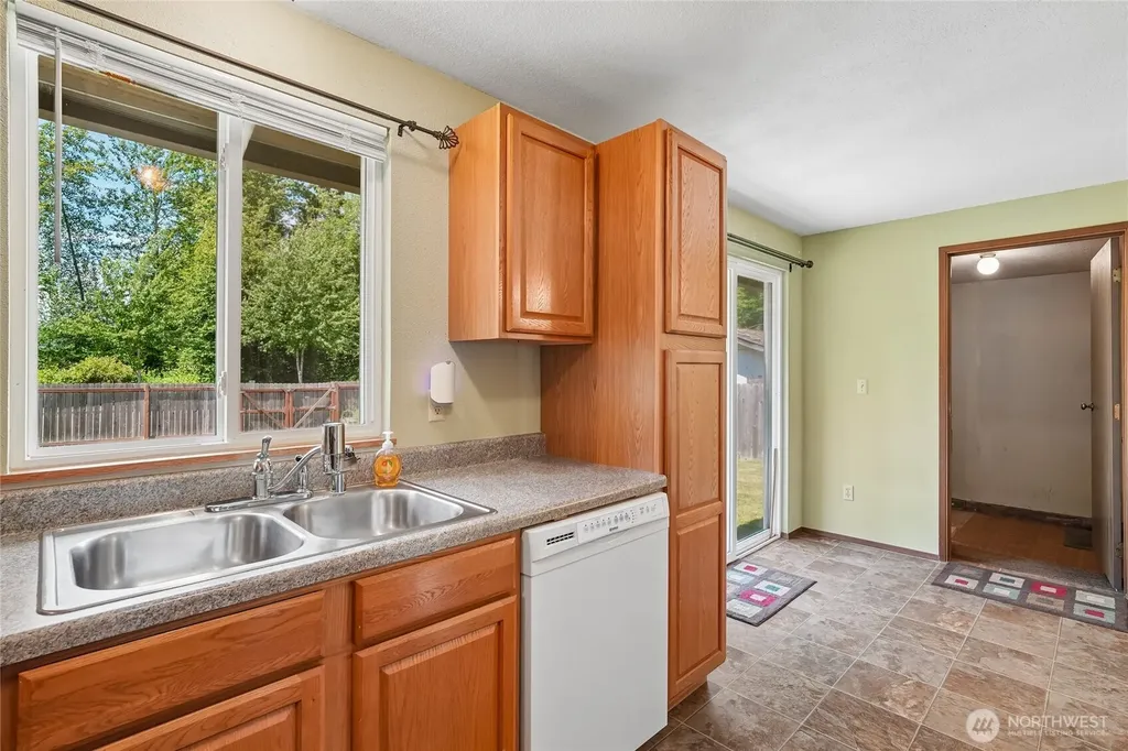 10516 52nd Avenue NE Marysville WA 98270