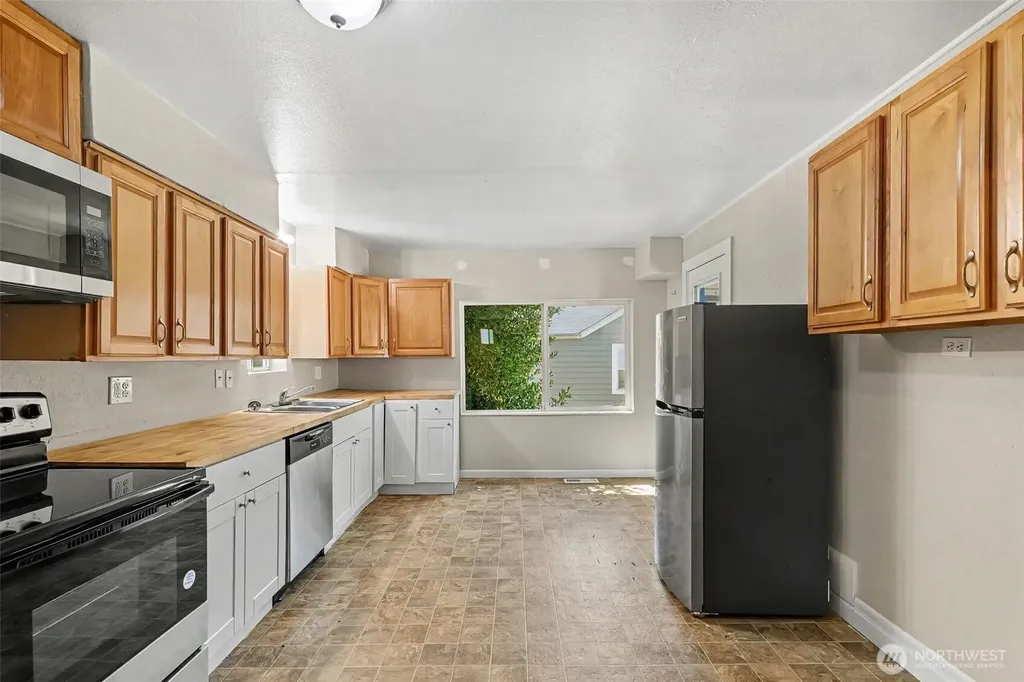 140 S Cambrian Avenue Bremerton WA 98312