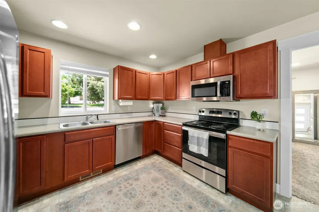 576 Sebastian Way Wenatchee WA 98801