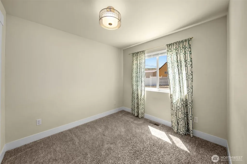 576 Sebastian Way Wenatchee WA 98801