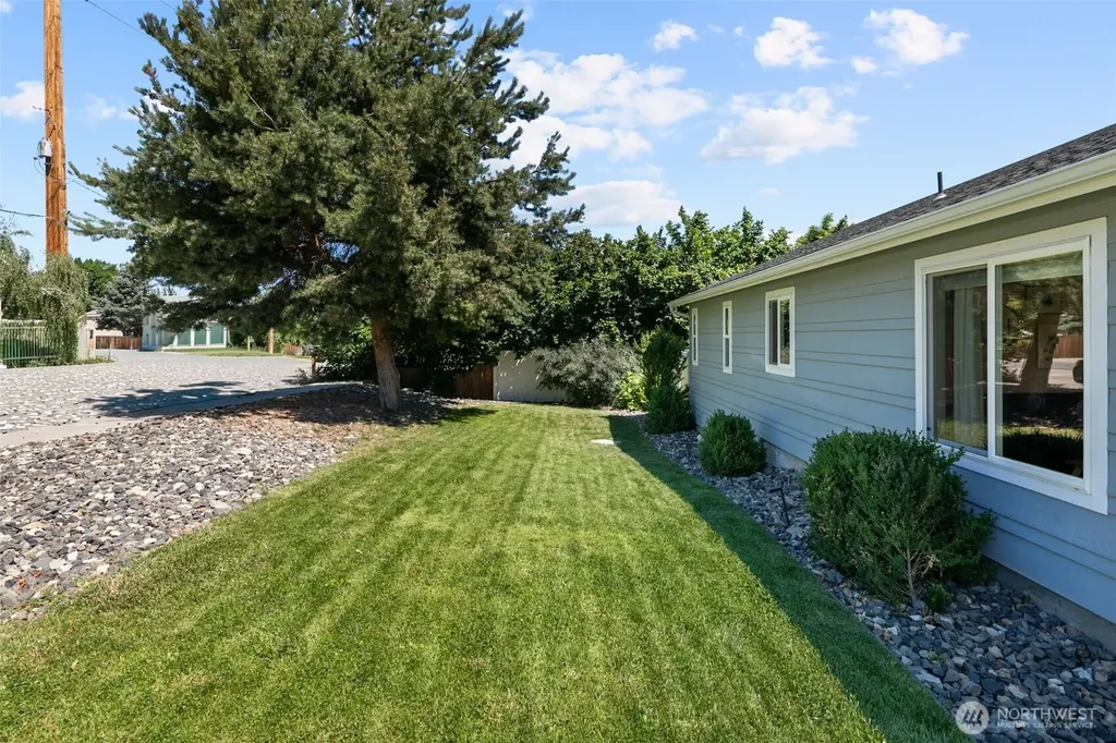 576 Sebastian Way Wenatchee WA 98801
