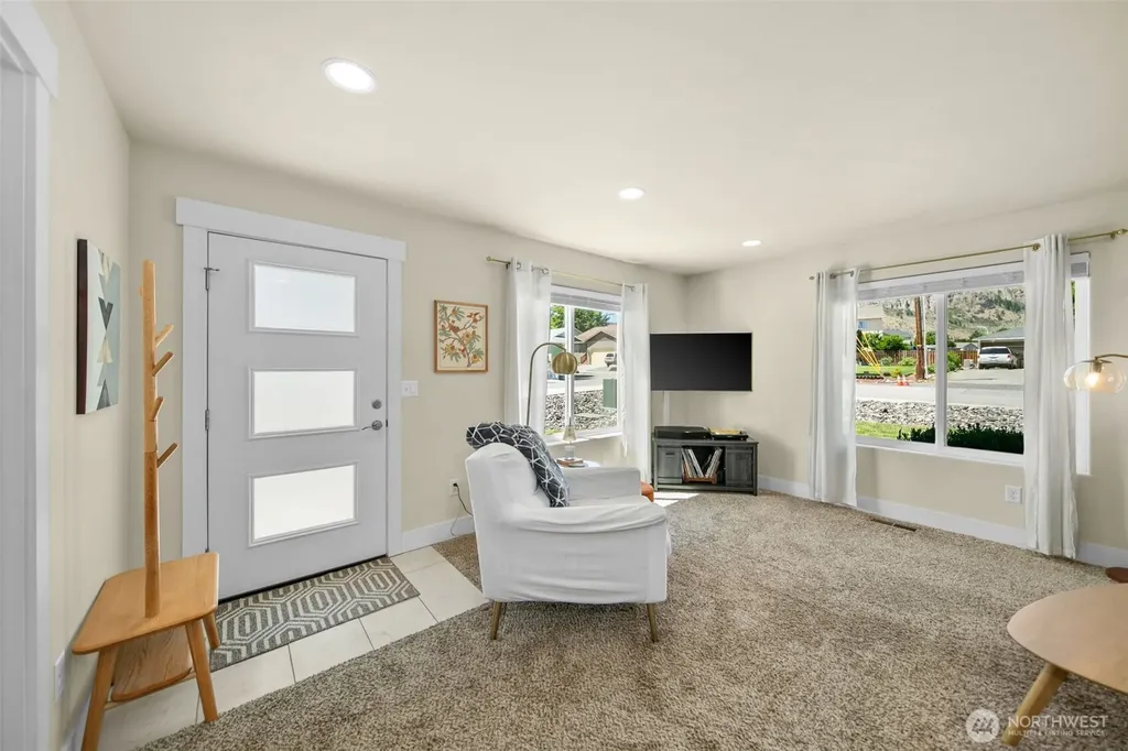 576 Sebastian Way Wenatchee WA 98801