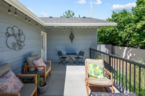 576 Sebastian Way Wenatchee WA 98801