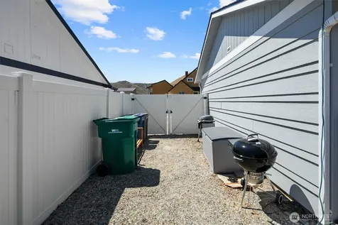 576 Sebastian Way Wenatchee WA 98801