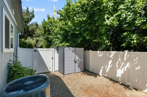 576 Sebastian Way Wenatchee WA 98801