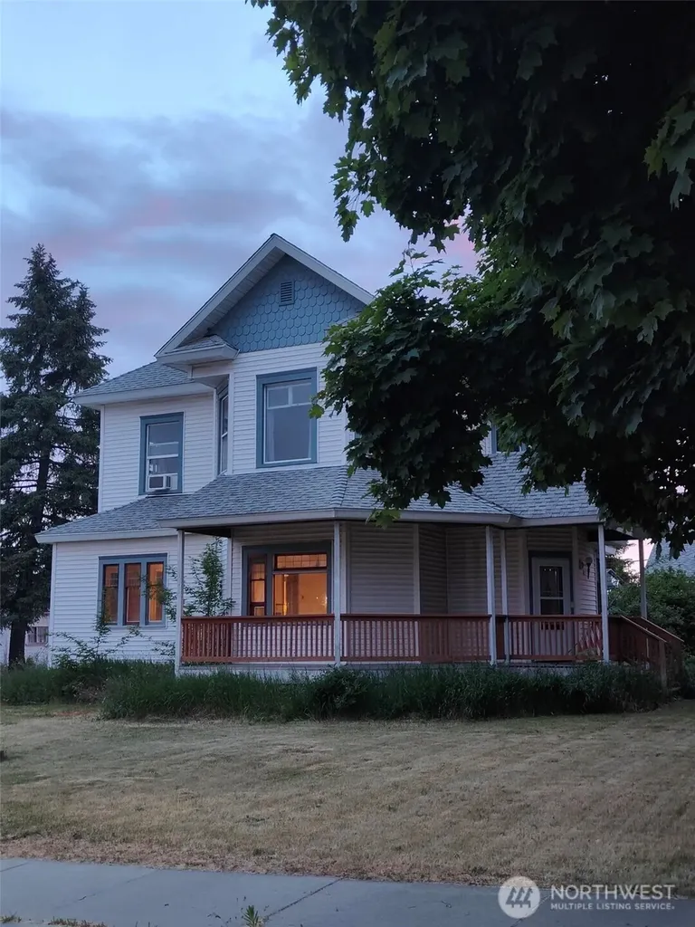 703 Washington Davenport WA 99122