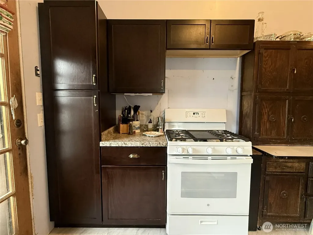 703 Washington Davenport WA 99122