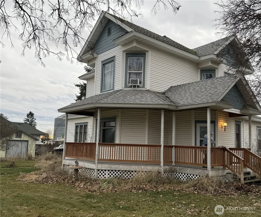 703 Washington Davenport WA 99122