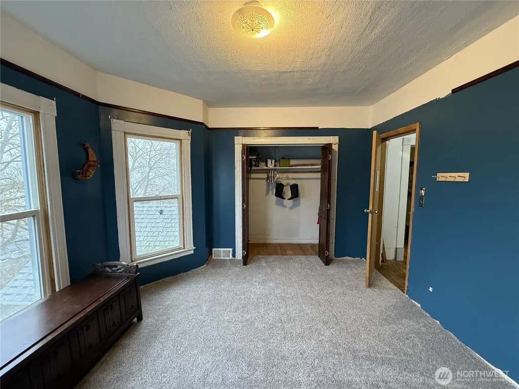 703 Washington Davenport WA 99122