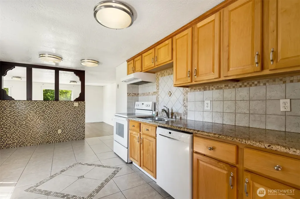 23516 20th Avenue W Bothell WA 98021