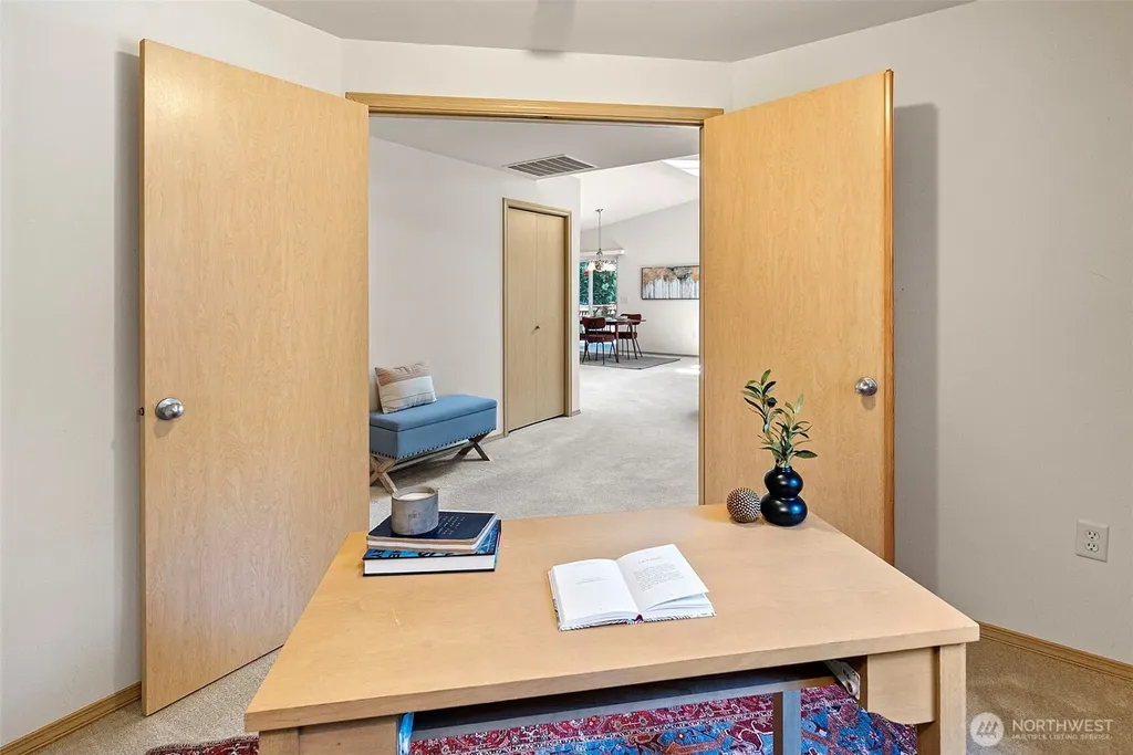 5560 NW Millglade Lane Bremerton WA 98312