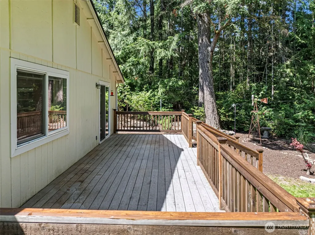 5560 NW Millglade Lane Bremerton WA 98312