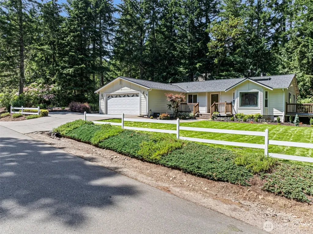 5560 NW Millglade Lane Bremerton WA 98312